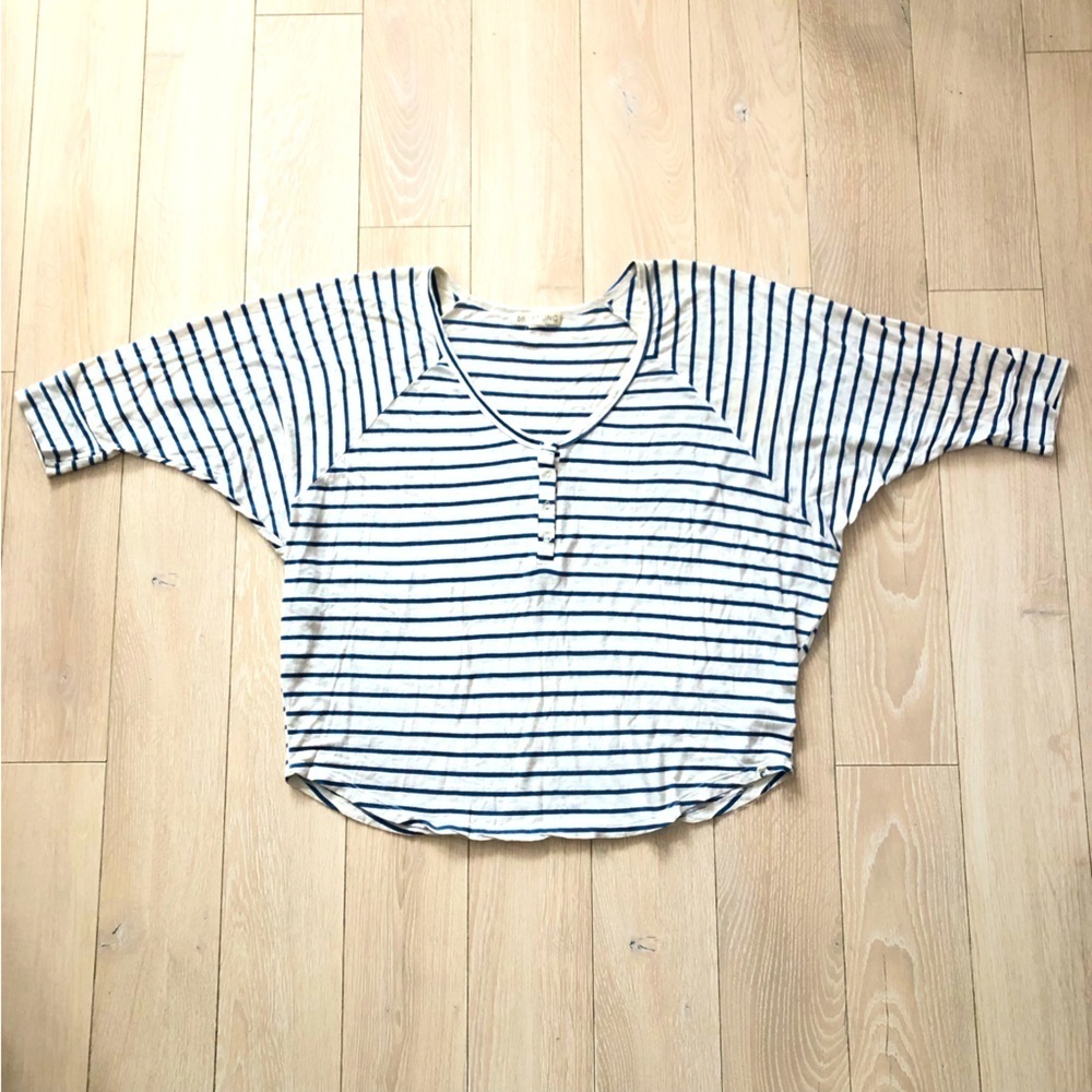 Billabong Dolman Sleeve Striped T Shirt in Blue & White Size L